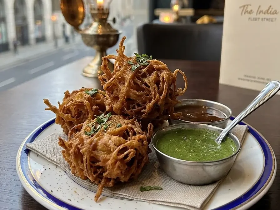 Crispy onion bhajee starter served at The India 4 vegetarian Indian restaurant Fleet Street London